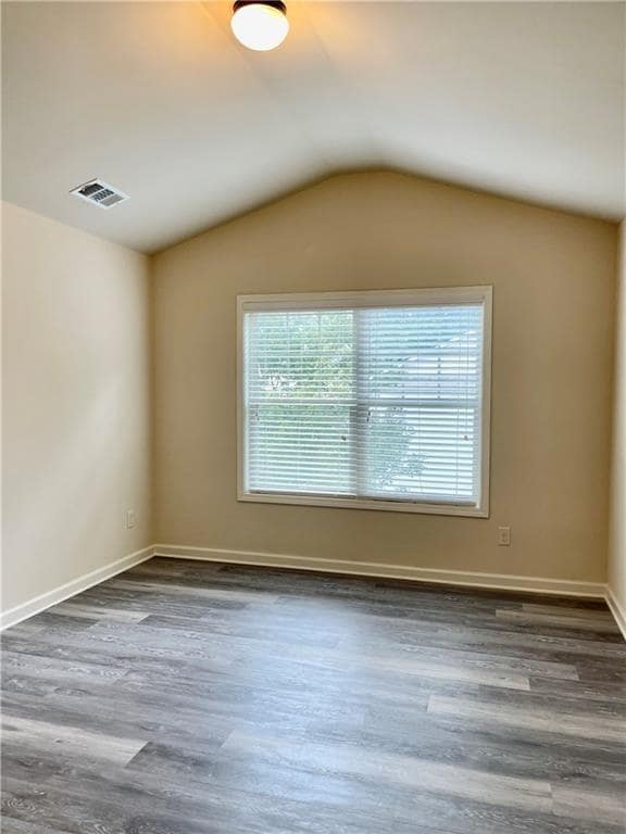 Building Photo - 2660 Maple Leaf Terrace