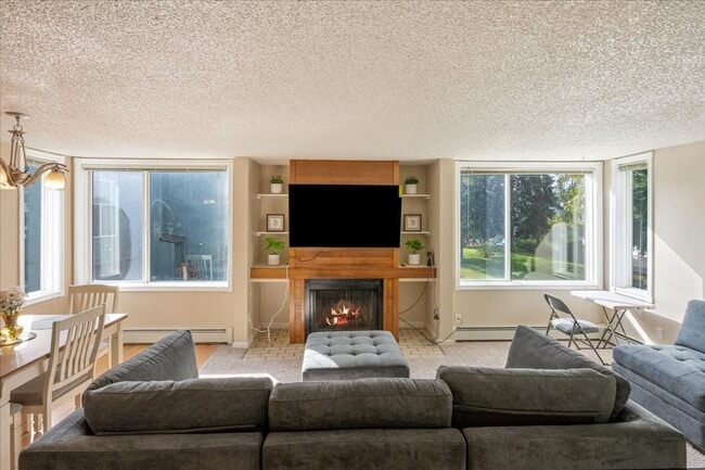 Primary Photo - Charming Furnished Condo in Taku/Campbell ...
