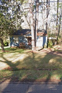 Building Photo - 3251 Meadow Ln