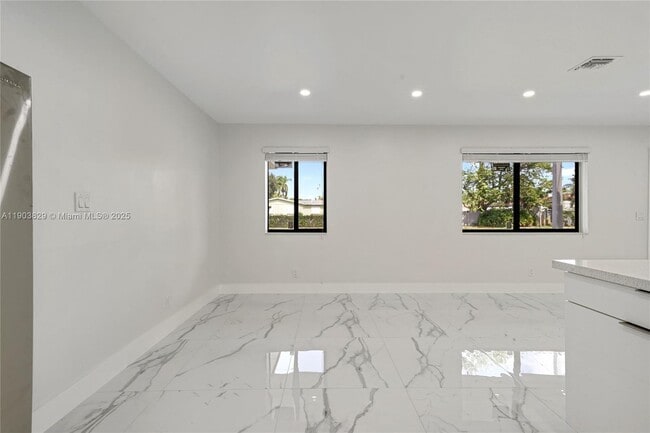 Building Photo - 4670 NW 5th St