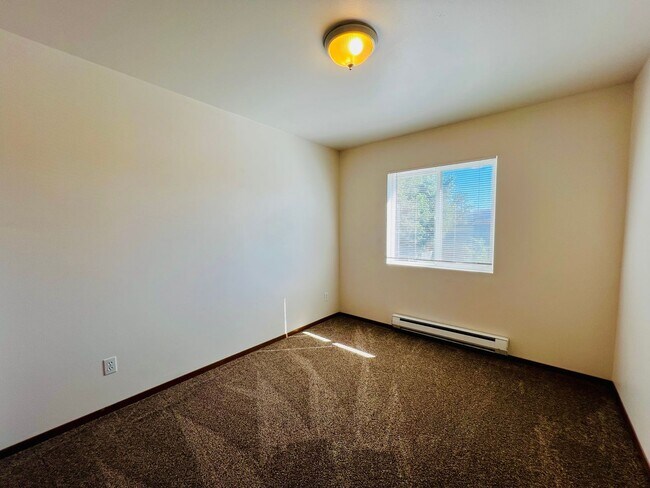 Building Photo - m4104