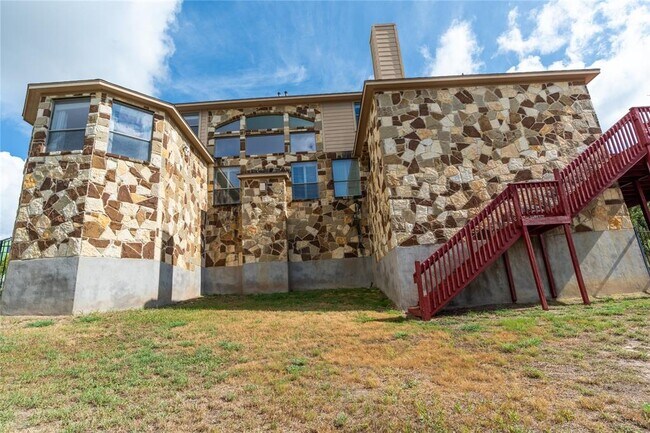 Building Photo - 1898 Long Bow Dr
