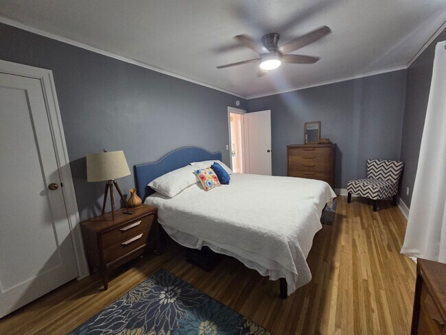 Building Photo - Peterson, D