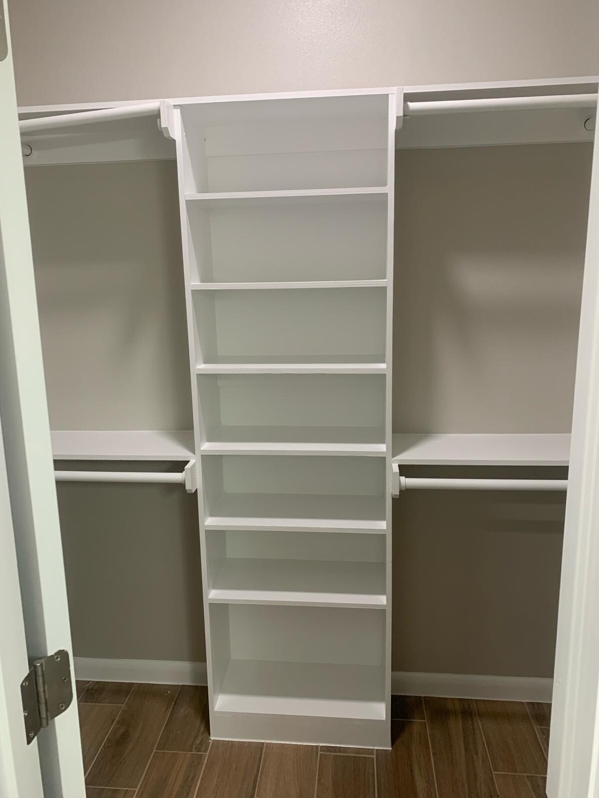 Building Photo - 5202 N Crown Pt