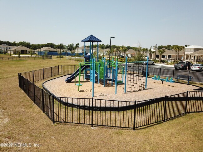Building Photo - 3733 Shiner Dr