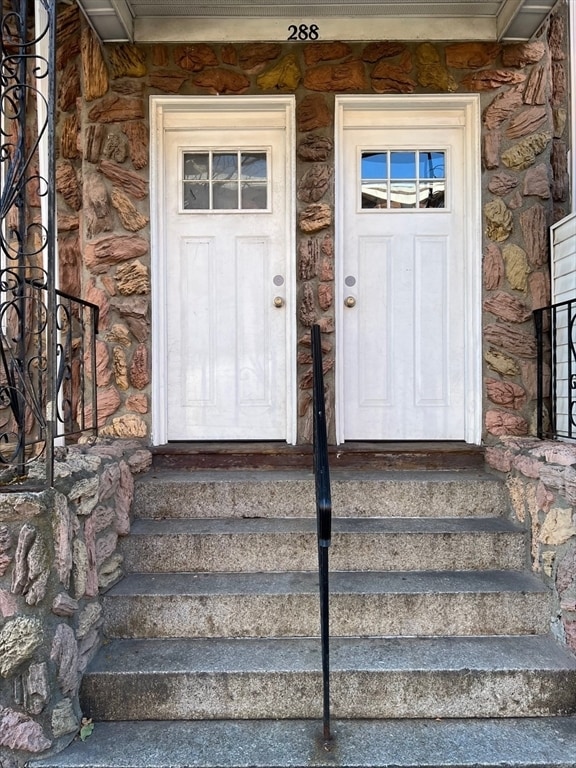 Building Photo - 288 Meridian St