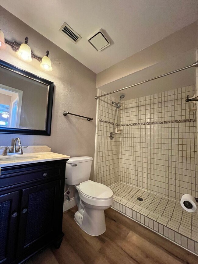 Building Photo - 8447 Tangelo Tree Dr