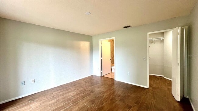 Building Photo - 7811 Sugar Bend Dr