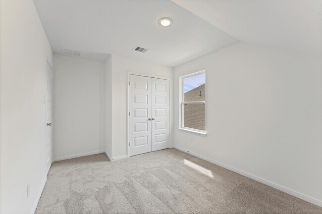Building Photo - 11824 Whirlaway Dr