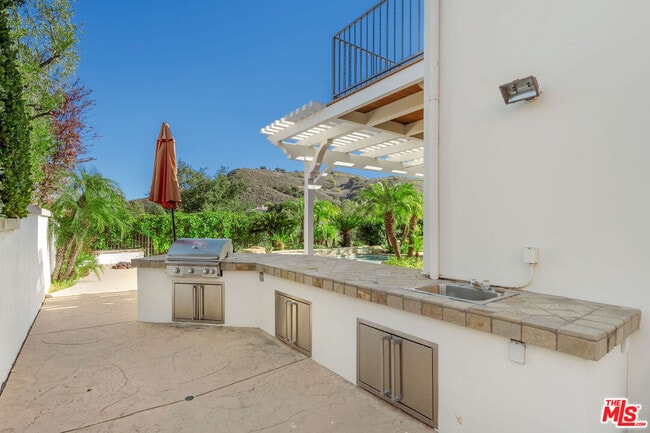 Building Photo - 4110 Prado De Los Zorros