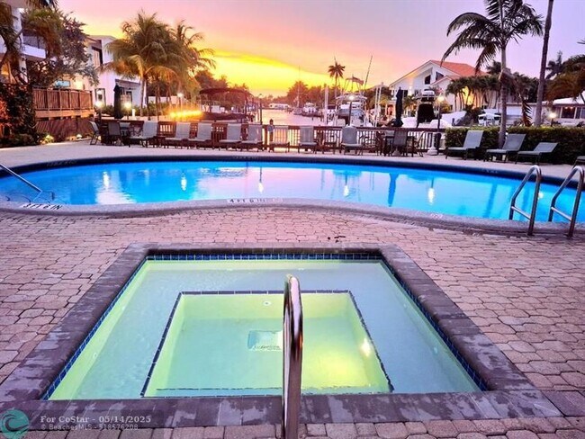 Primary Photo - 1421 S Ocean Blvd