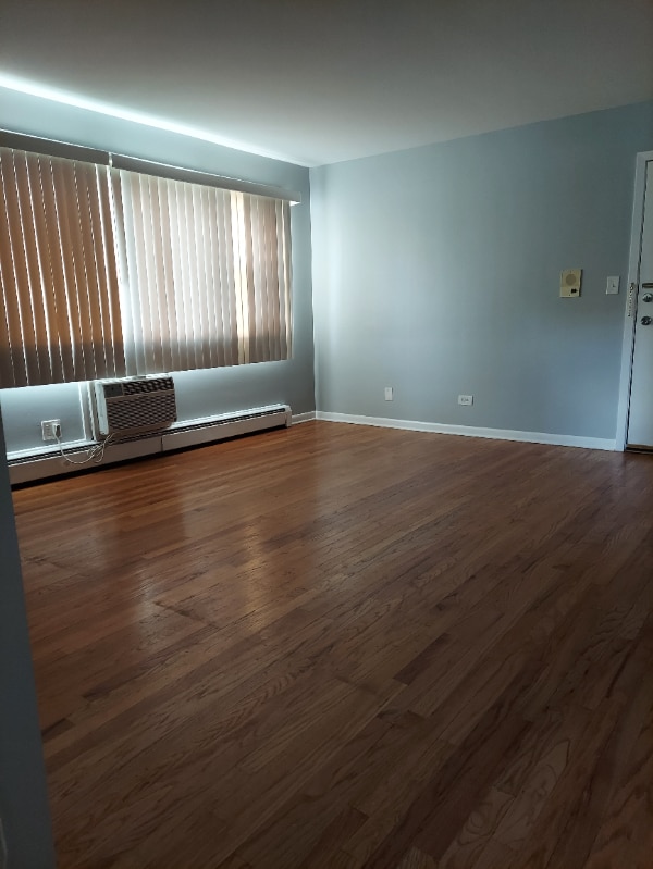 Building Photo - 320 Beach Ave