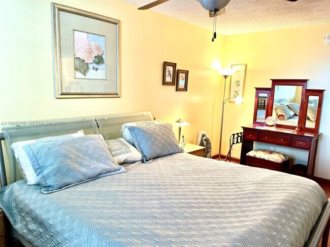 Building Photo - 3180 S Ocean Dr