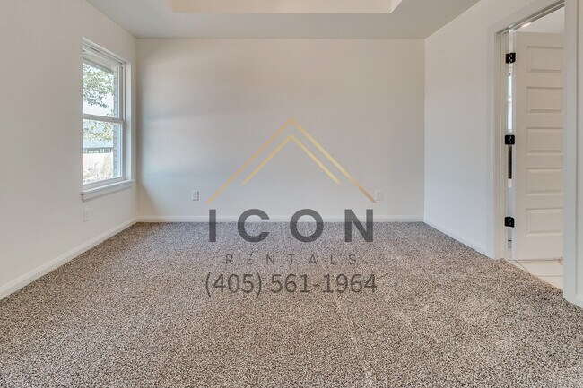 Building Photo - 8429 Stonewood Dr