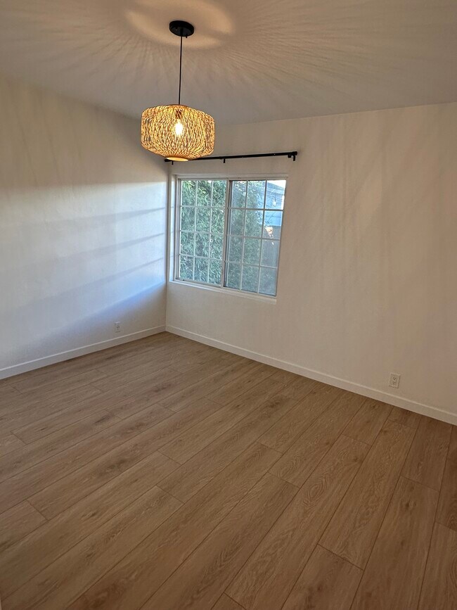 Building Photo - 8525 Hargis St