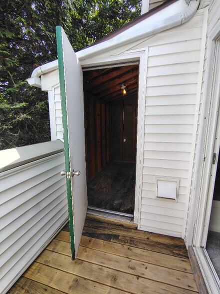 Building Photo - 600 Reusens Rd