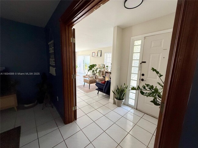 Building Photo - 16262 SW 139th Ct