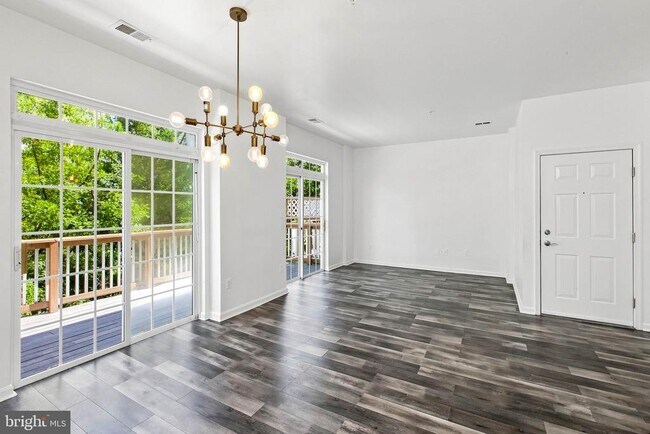 Building Photo - 1824 Cedar Cove Way