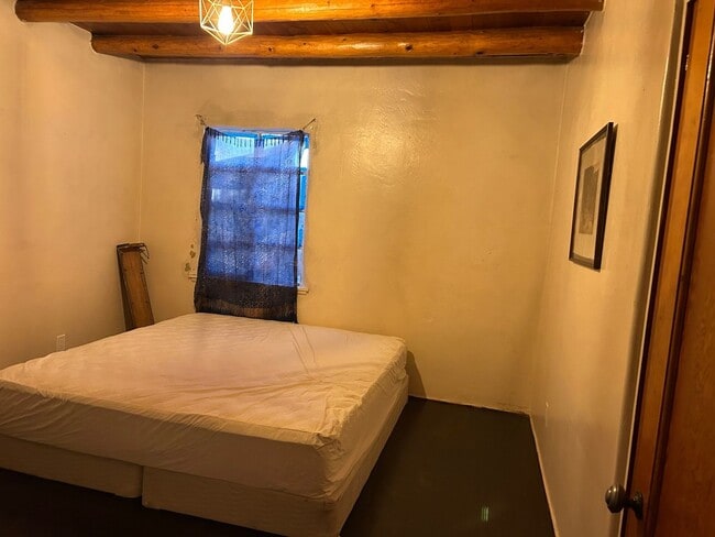 Building Photo - 2038 Kiva Rd