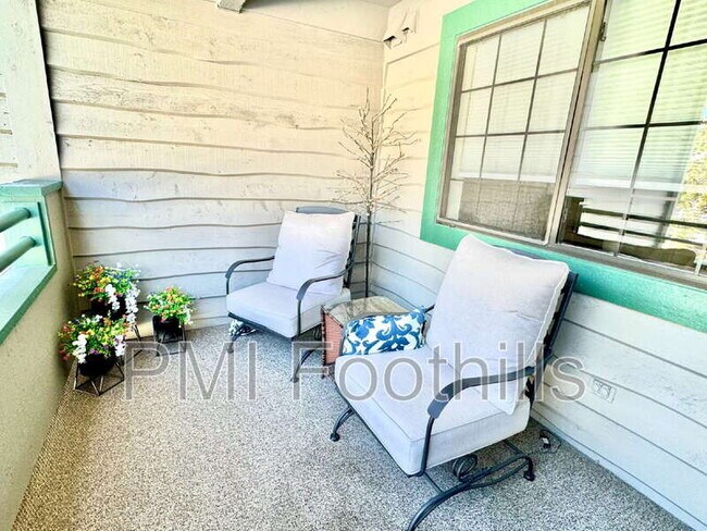 Building Photo - 31719 Rocky Village Dr