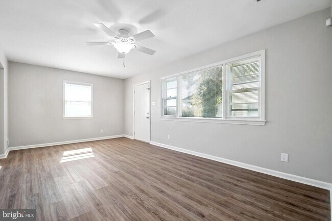Building Photo - 26 Bayou Ave