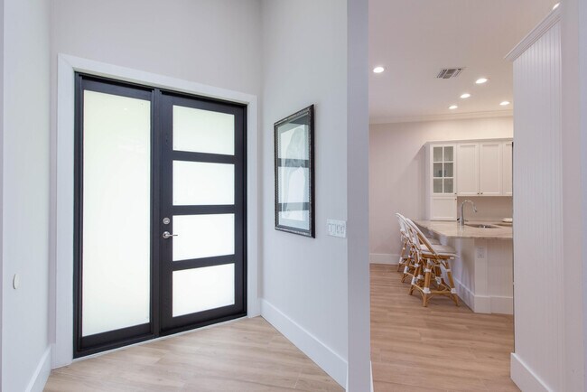 Building Photo - 12624 Mallet Cir