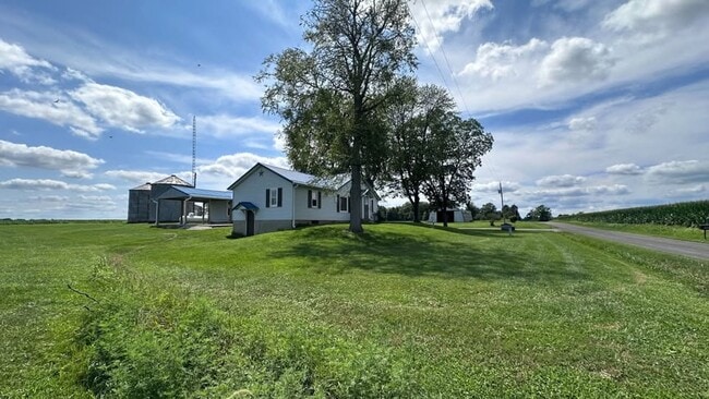 Building Photo - Beautifully Updated Country Home in Iuka, IL