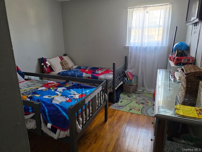 Building Photo - 838 Pepperidge Rd