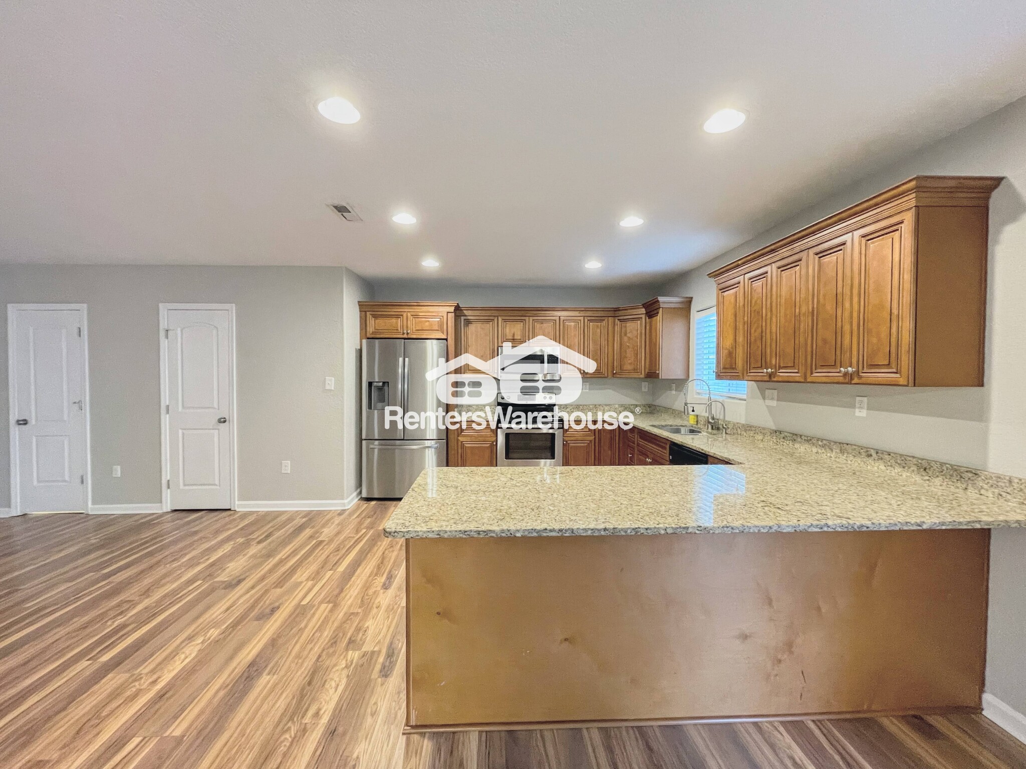 Building Photo - 3417 Peronne Ave