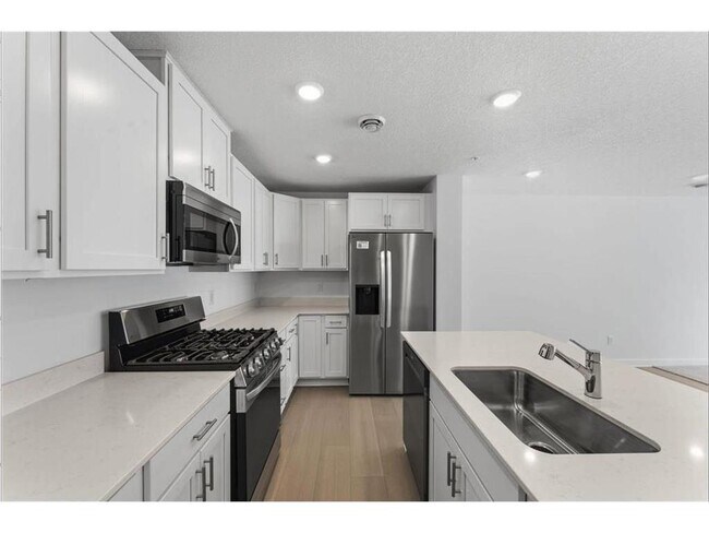 Building Photo - 15011 Adare Way