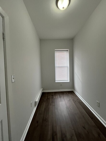 Building Photo - 366 Forrest St