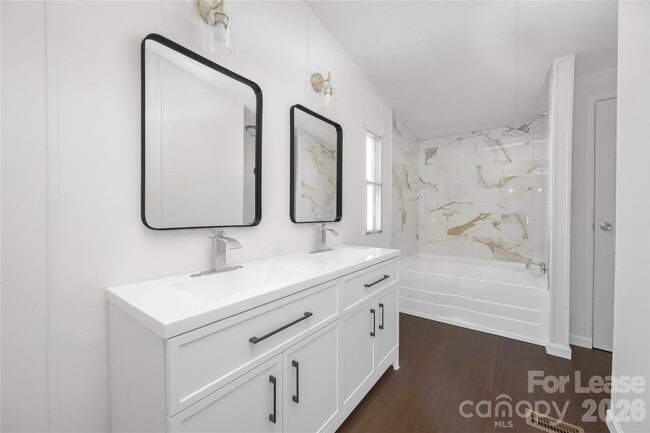 Building Photo - 1144 Eulalia Ln