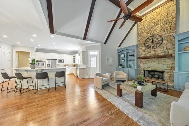 Building Photo - 11180 W Rd