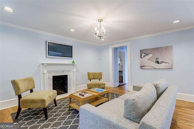 Building Photo - 1987 Knight Ct SE