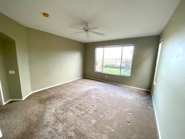 Building Photo - patt1460 Sapphire