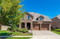 Building Photo - 713 Parkland Dr