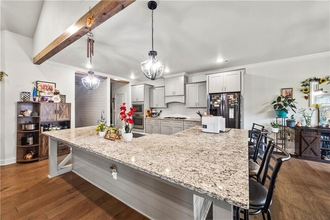Building Photo - 1041 Silver Maple St