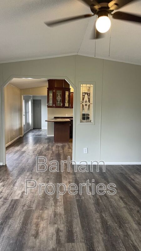 Building Photo - 265 Cir Pk Dr