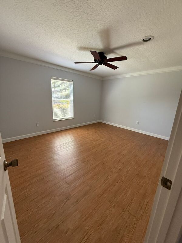 Building Photo - 104 Hatfield Ct