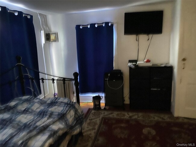 Building Photo - 31 Liberty St