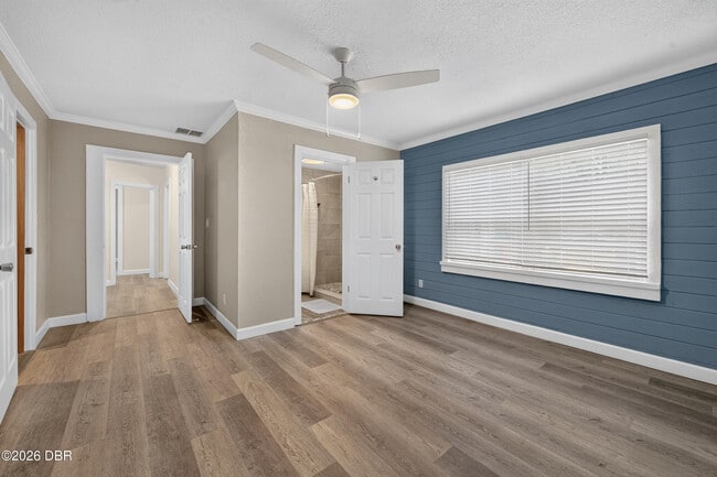 Building Photo - 398 Golf Blvd