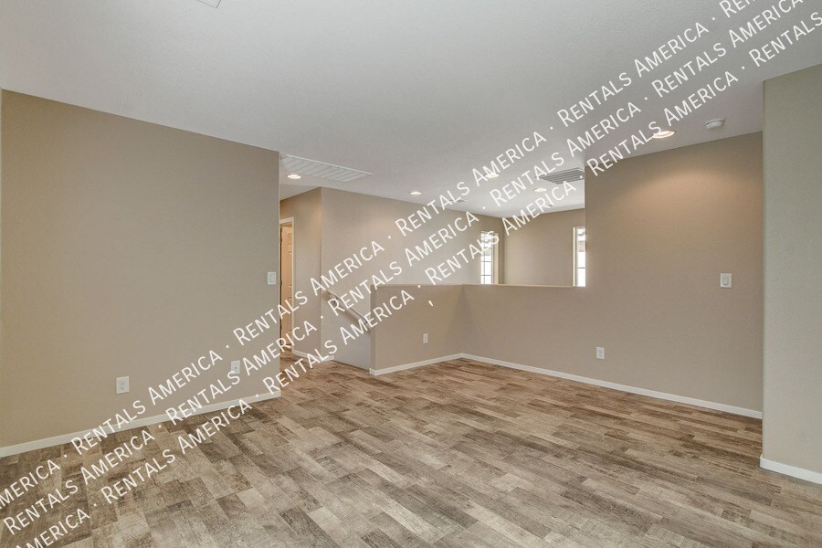 Building Photo - 7463 Earnshaw Ave