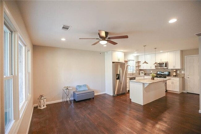 Building Photo - 455 Dollar Mill Rd SW