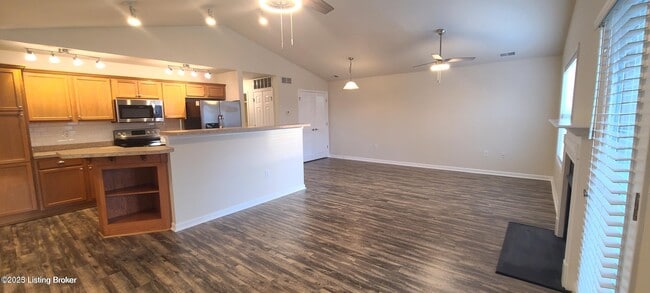 Building Photo - 6503 Brook Bend Way