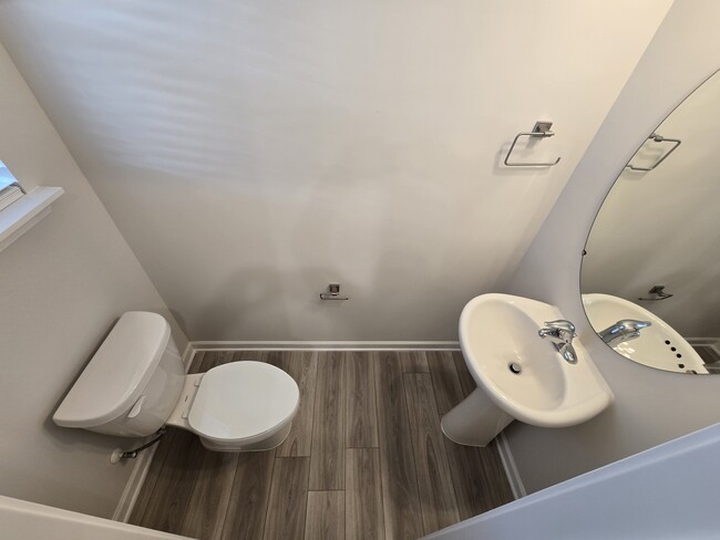 Building Photo - 5142 Tommy Ln