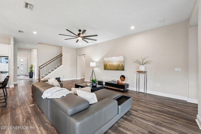 Building Photo - 10223 Silverbrook Trl