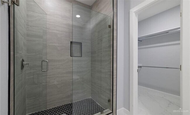 Building Photo - 19 S Dominique Dr