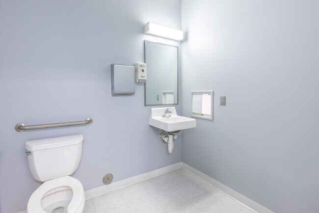 Building Photo - 305 Grady Rd