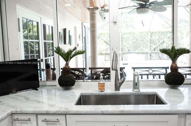 Building Photo - 4115 Madison St