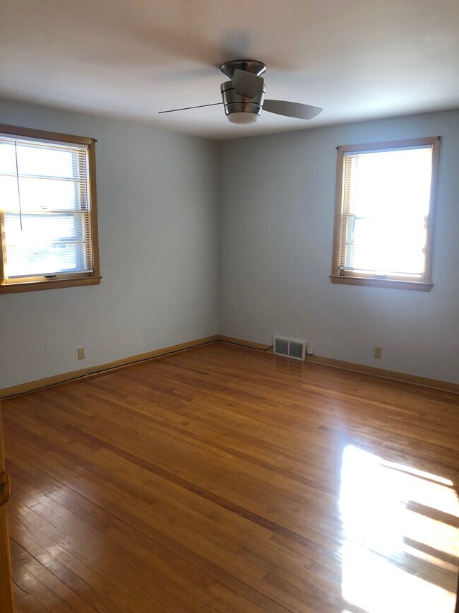 Master Bedroom - 2952 S 38th St